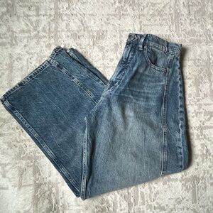 Good American Extreme Barrel Blue Jeans NWT 26 Runs bigger 
inseam 27.5inches.